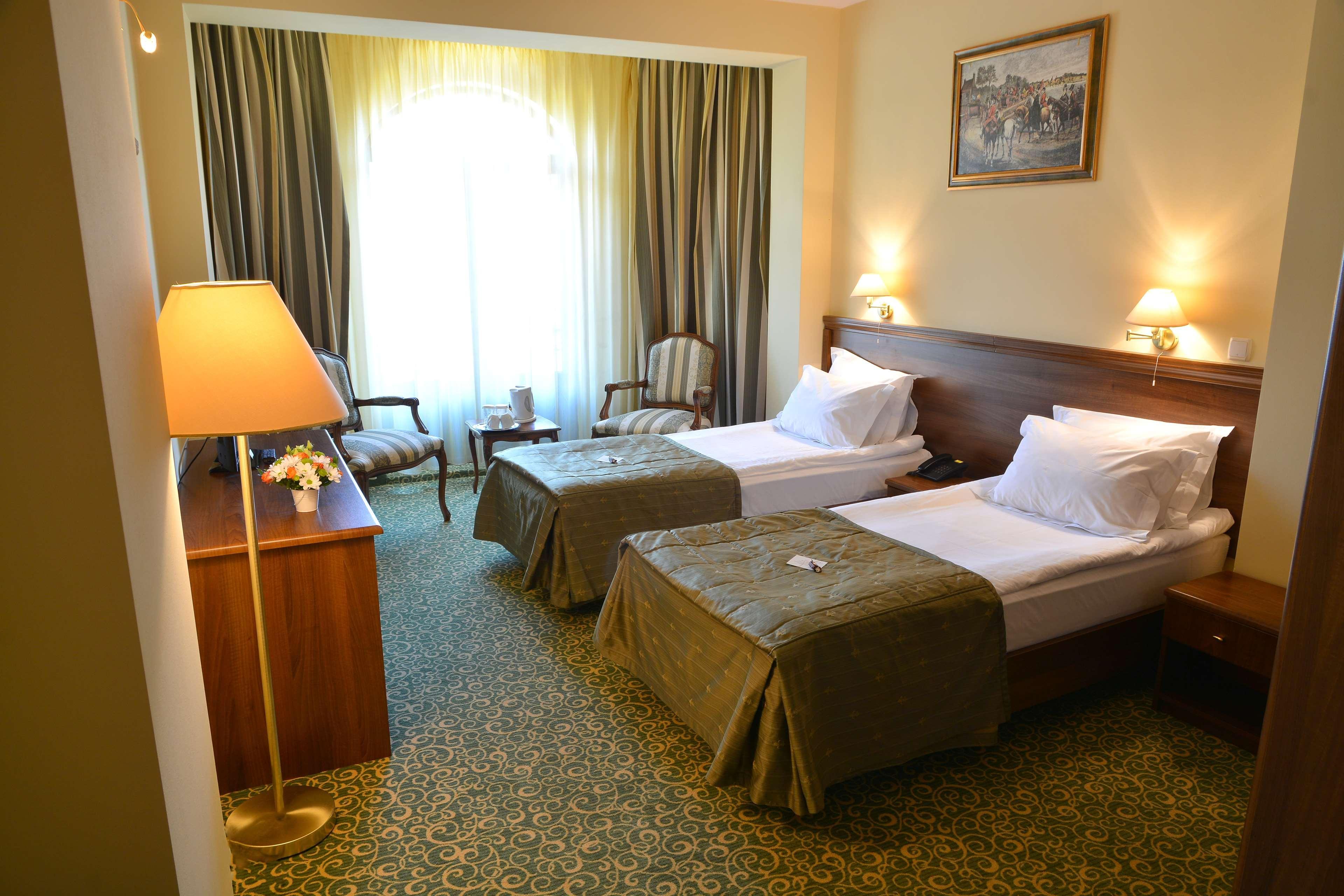 Hotel Central Ploieşti Extérieur photo