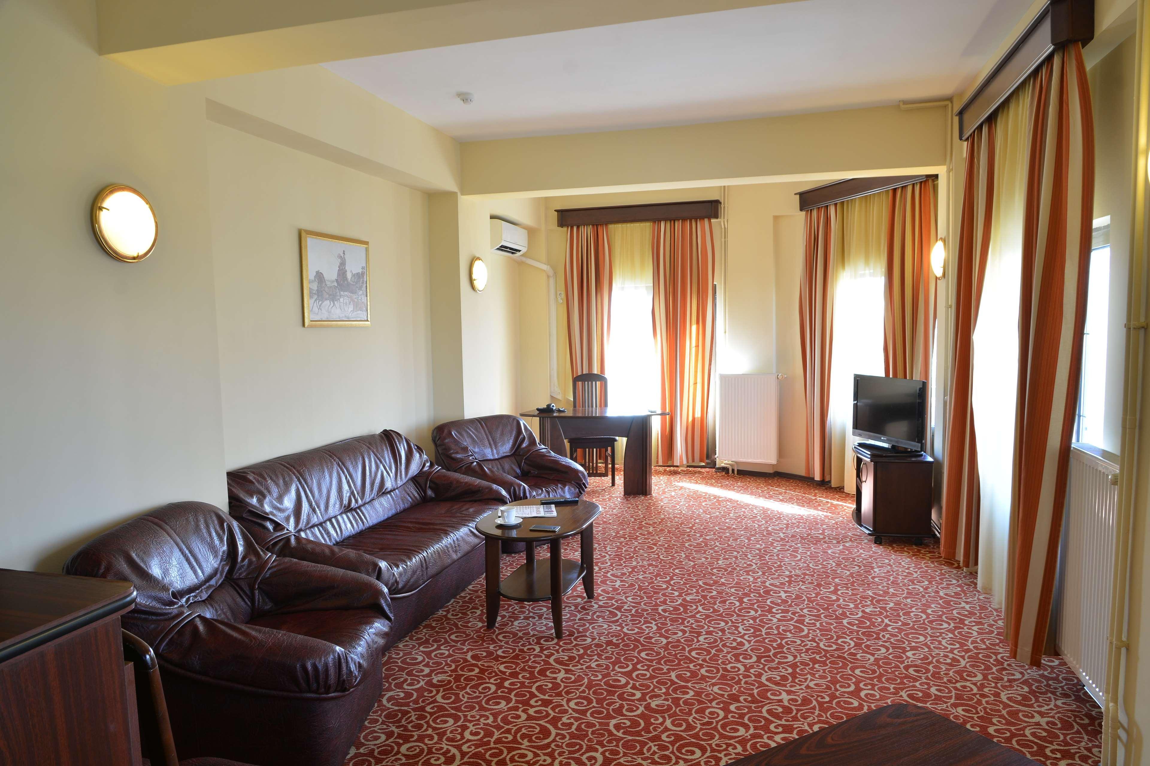 Hotel Central Ploieşti Extérieur photo