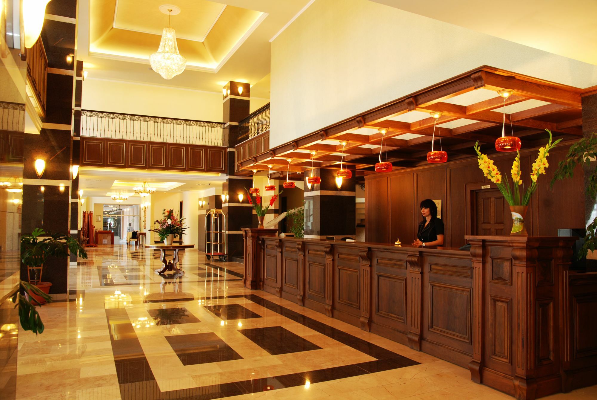 Hotel Central Ploieşti Extérieur photo